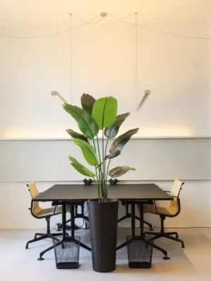 Kunst Strelitzia 145cm sfeerbeeld van Kunstpalm.nl