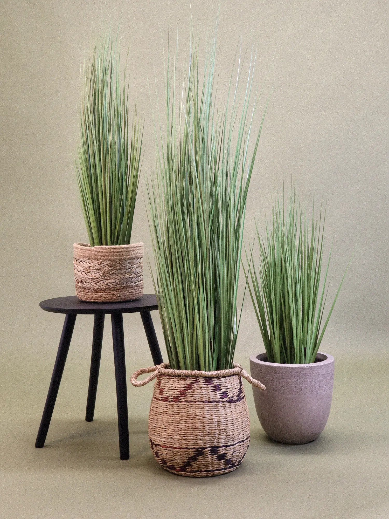 Kunstgrasplant In Pot 70cm met volle groene grashalmen in zwarte pot