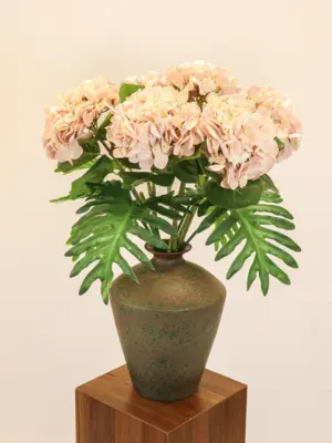 Kunstbloem Hortensia Roze in boeket.